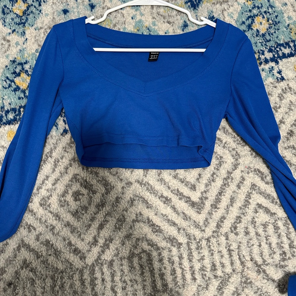 SHEIN Blue & Red Fitted Crop Blouse with Long Sleeves